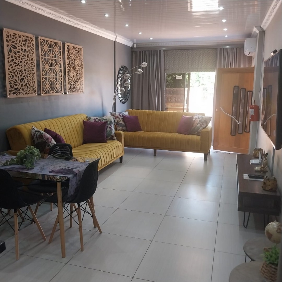 4 Bedroom Property for Sale in Riviera Northern Cape